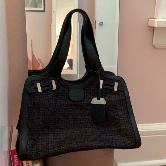 NWT! Stuart Weitzman Black Leather Handbag - Picture 2 of 7
